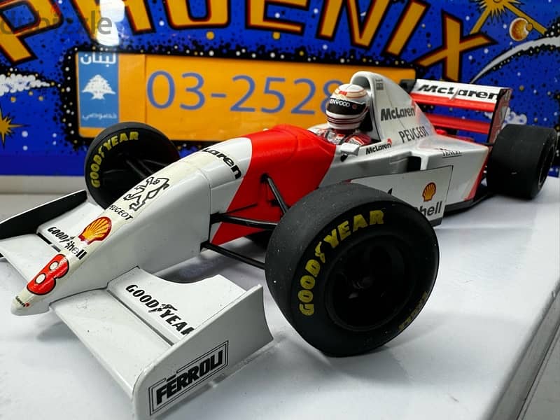 1/18 diecast F1 Mclaren MP 4-9 Brundle 1994 by Minichamps 4