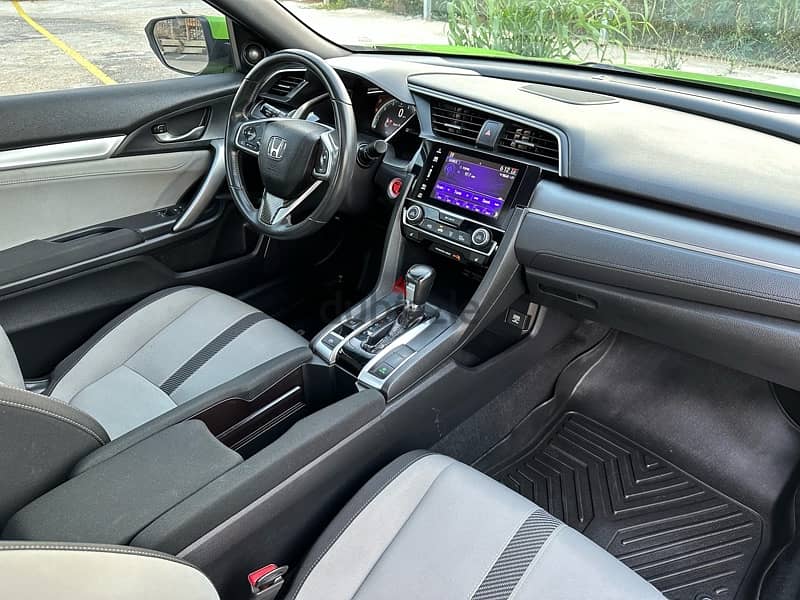 Honda Civic Coupe Ex-T 2018 Like New 9