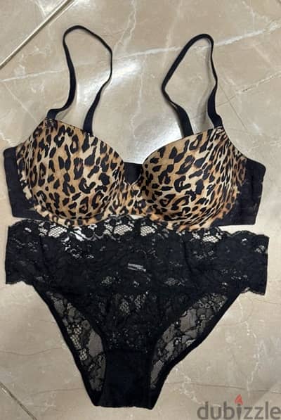 cloting for women, la senza brand, size 36 D