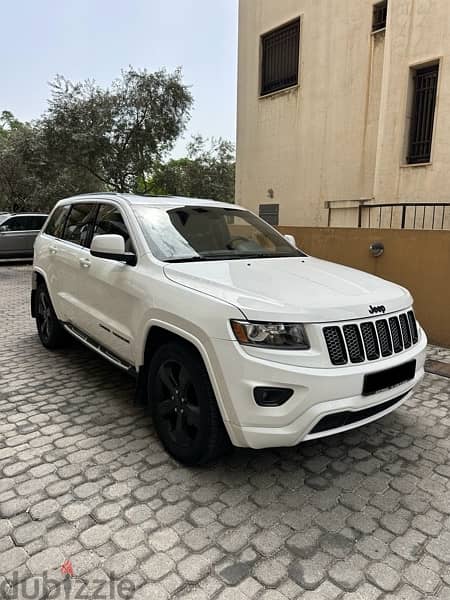 Jeep Grand Cherokee Altitude 2015 white on black (CLEAN CARFAX) 2