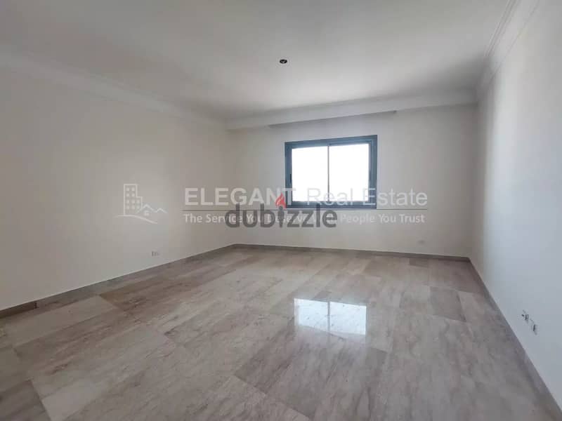 High End Finishing Flat with Breathtaking Sea View! 7