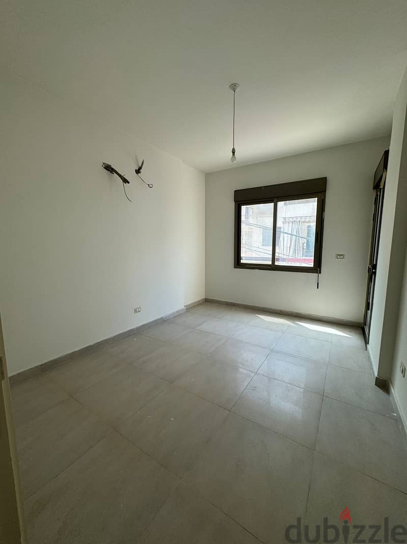 Apartment For Sale in Mtayleb شقة للبيع في المطيلب 5