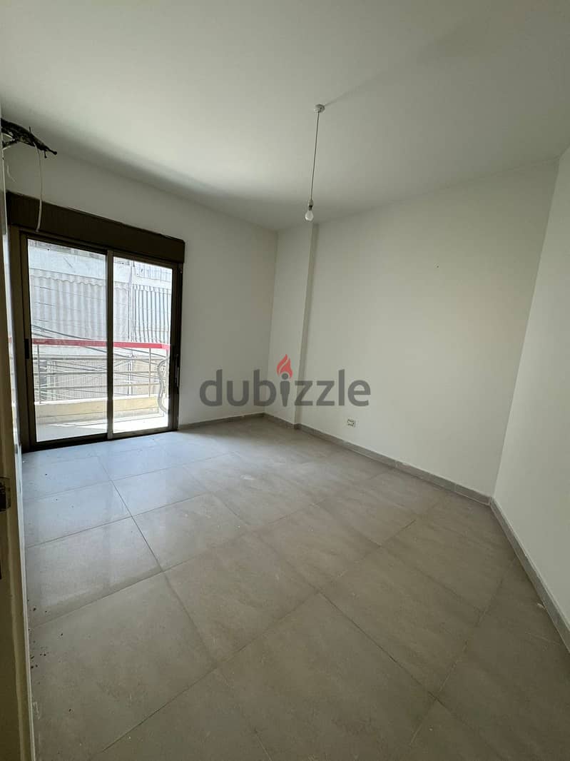 Apartment For Sale in Mtayleb شقة للبيع في المطيلب 7