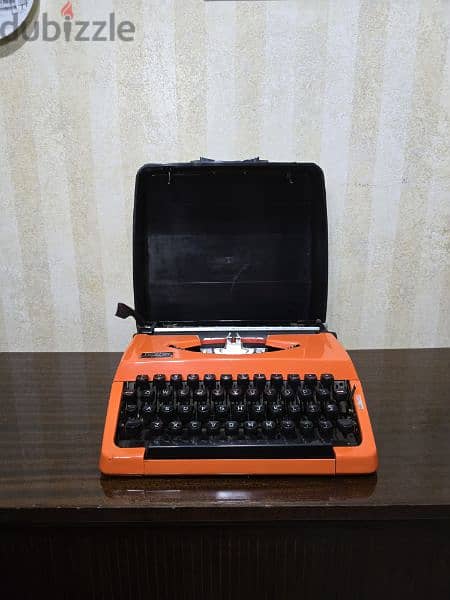 Typewriter dactylo brother آلة الكاتبة دكتيلو 3