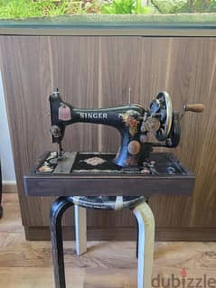 vintage sewing machine singer