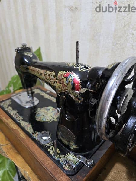 vintage sewing machine Phillips 1