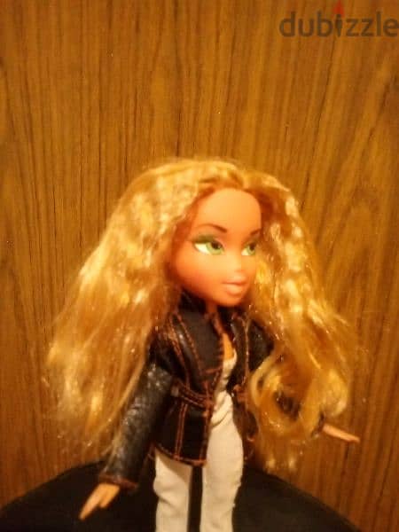 Bratz SUNKISSED SUMMER CLOE MGA Great as new doll,complete wear +Shoes 1
