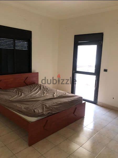 450$ 3 bedroom apartment in the heart of Zouk  Mosbeh 6