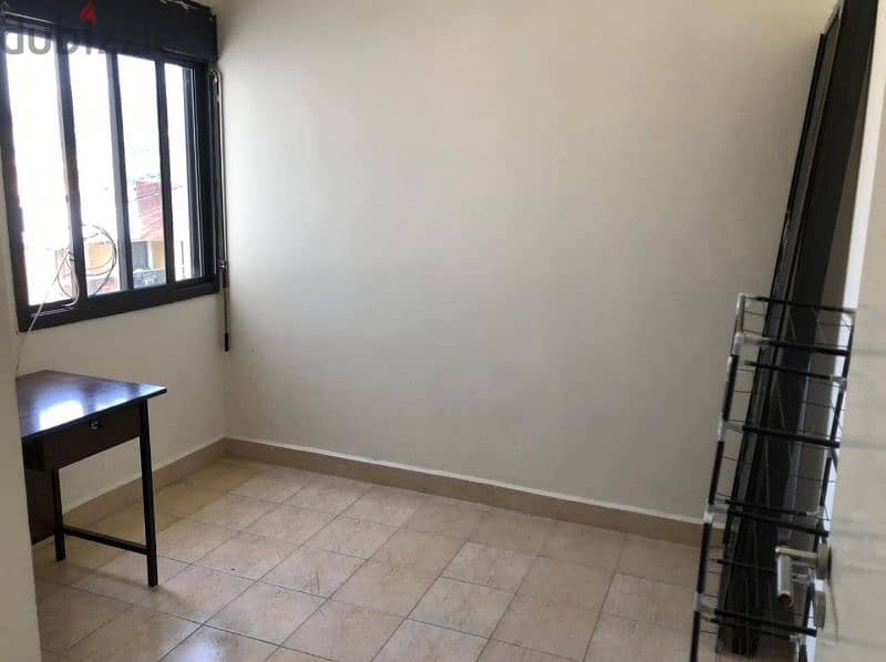 450$ 3 bedroom apartment in the heart of Zouk  Mosbeh 7