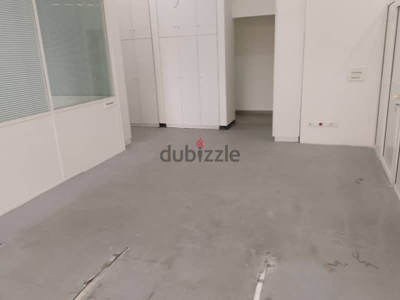 258 Sqm Showroom for rent in Hamra 6