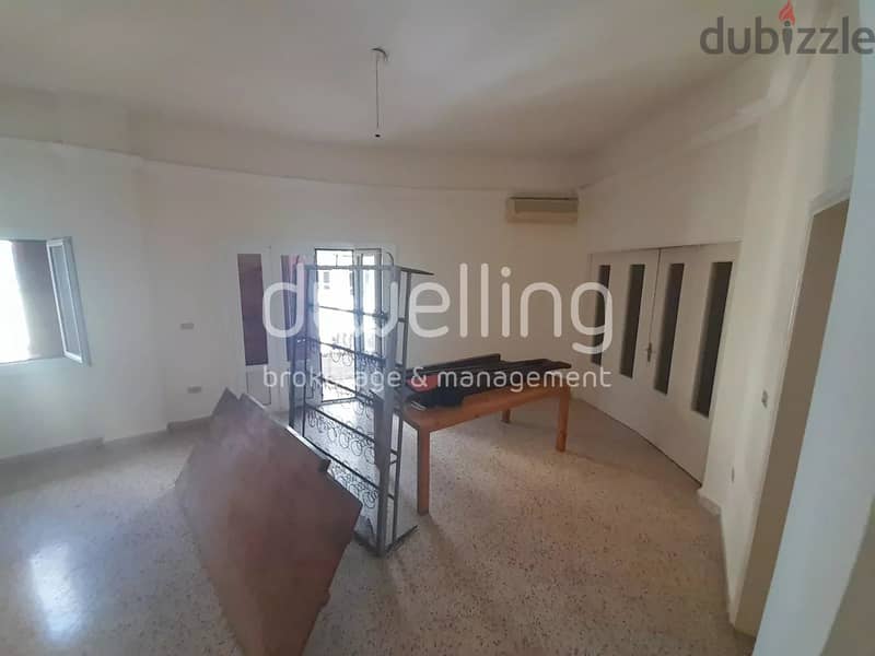 Three bedrooms apartment for rent in mar mkhayel 7