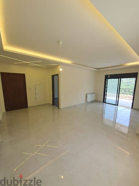 170m² + 125m² garden | Apartment for sale in baabdat 5
