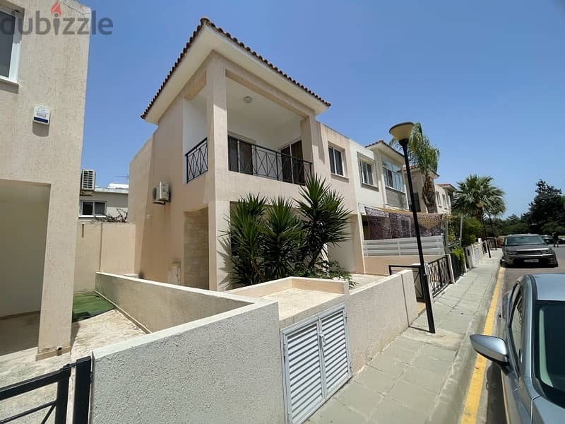 3 bedroom villa pool for sale in larnaca فيلا للبيع في قبرص 2