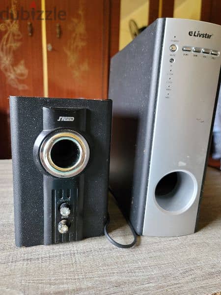 Suzika radio and speakers for sale 6