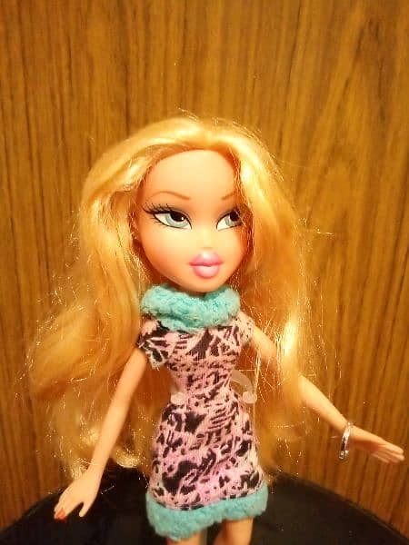 CLOE BIRTHDAY BRATZ FIRST EDITION Gorgeous MGA weared doll +Shoes=20$ 1