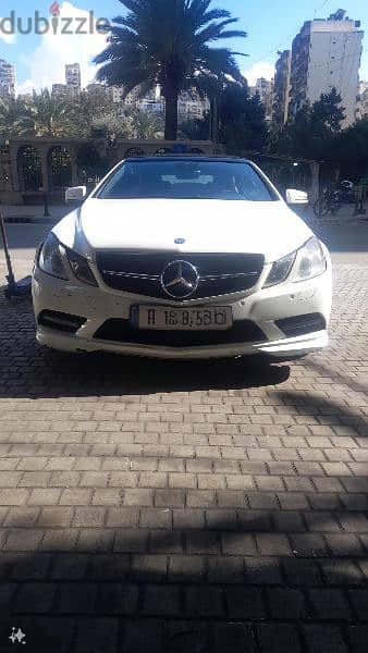 Mercrdes E200 convertible red leather seats 1