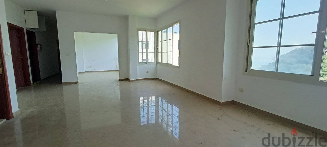 Apartment for Sale in Zouk Mikayel/ شقة رائعة للبيع في زوق ميكايل 1