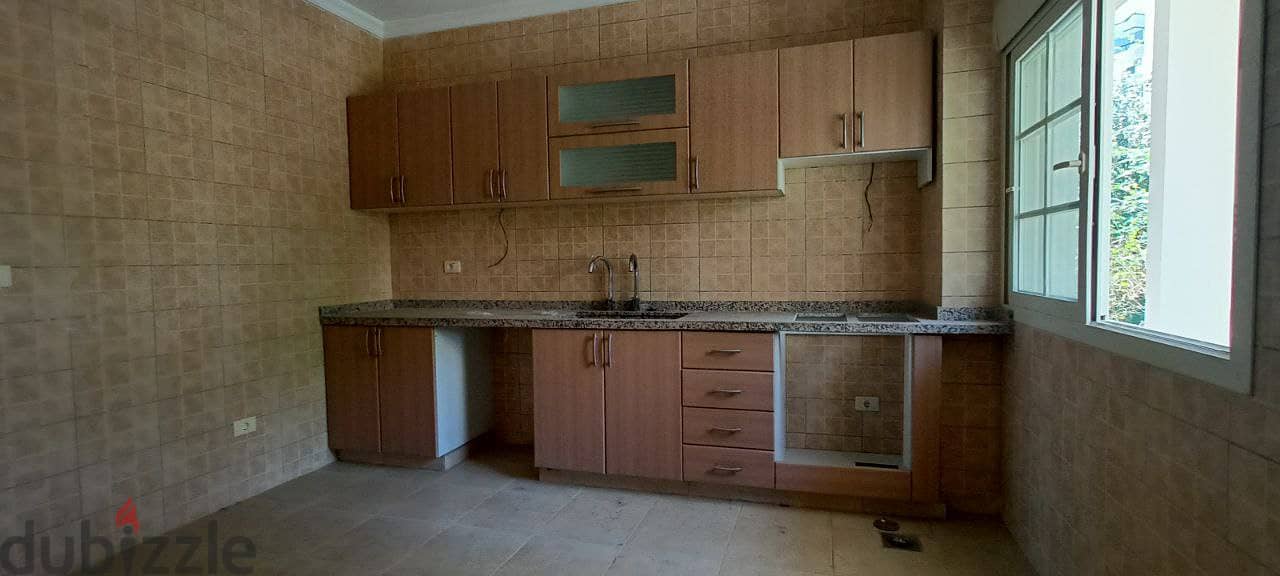 Apartment for Sale in Zouk Mikayel/ شقة رائعة للبيع في زوق ميكايل 2