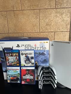 super clean ps5 used like new+ 4 original controllers+ 4 discs