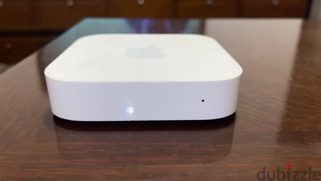 Apple Airport Express (router) 0