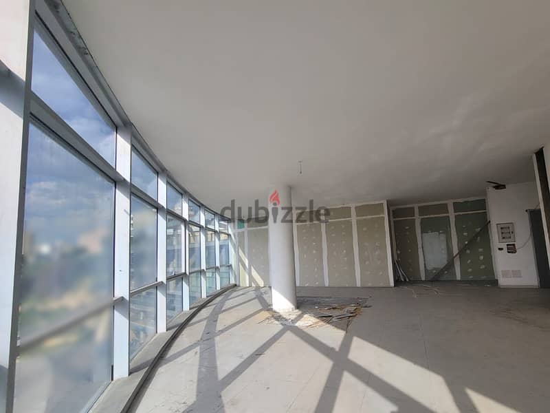 Showroom for Rent in Mansourieh مساحة للإيجار في المنصورية 2