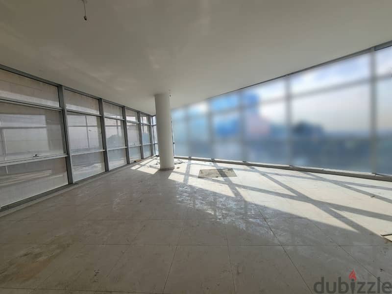 Showroom for Rent in Mansourieh مساحة للإيجار في المنصورية 5