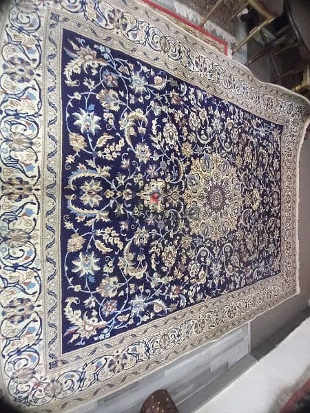 Persian Nain carpet . 375 $ 3