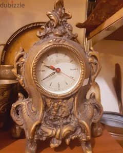 ساعة أوروبية نحاس قديمة