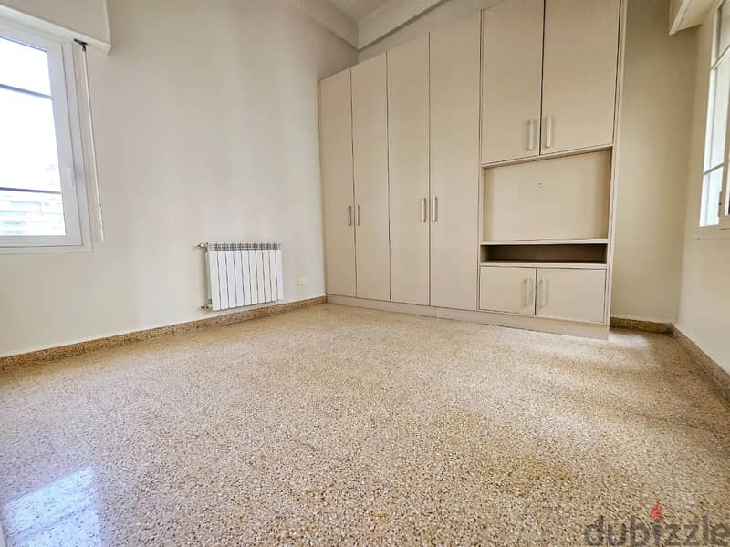 RA24-3425 Fully Renovated Vintage Apartment for Rent in Clemenceau 4