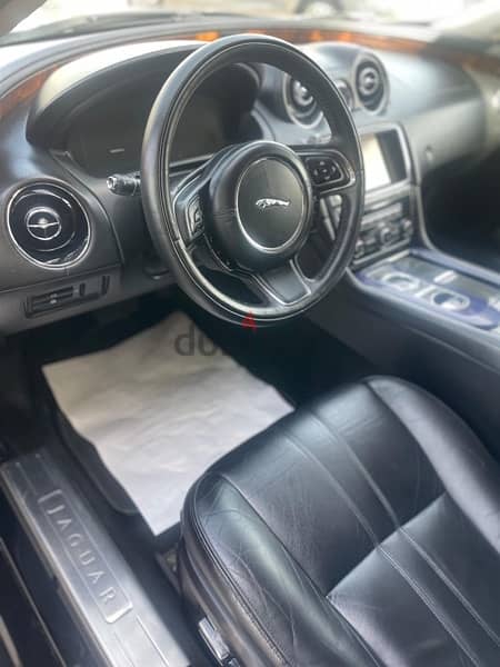 Jaguar XJ 2012 Car for Sale 5