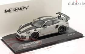 Porsche GT2 RS diecast car model 1;43.