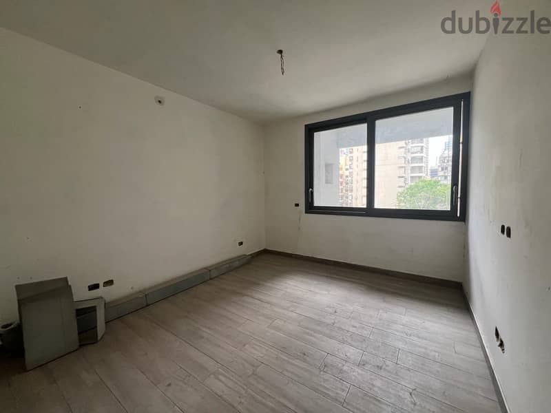 New Apartment for Sale in Ain al Mraisseشقة جديدة للبيع في عين المريسة 4