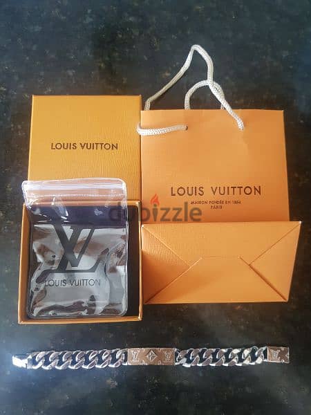 Louis vuitton monogram chain bracelet 0