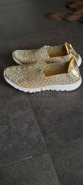 Elle Gold Shoes 1