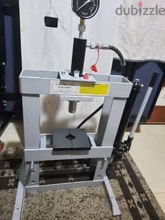 معدات صناعية مخرطة مكبس هيدروليك فريزيا milling machine 0