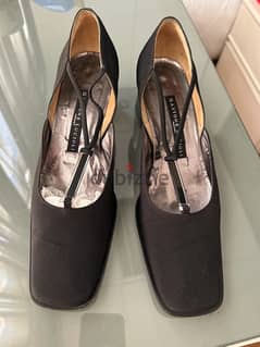 italian medium heel black shoes