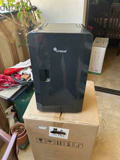 cristal thermoelectric cooler and warmer