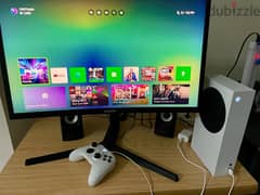 Xbox series S 2 controllers gaming monitor 144hz