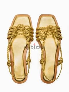 Women’s Zara Gold Sandals size 39 fits 38 New Condition