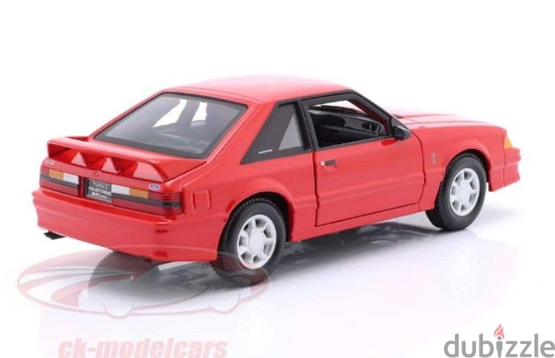 Ford Mustang SVT Cobra '93 diecast car model 1:24 2