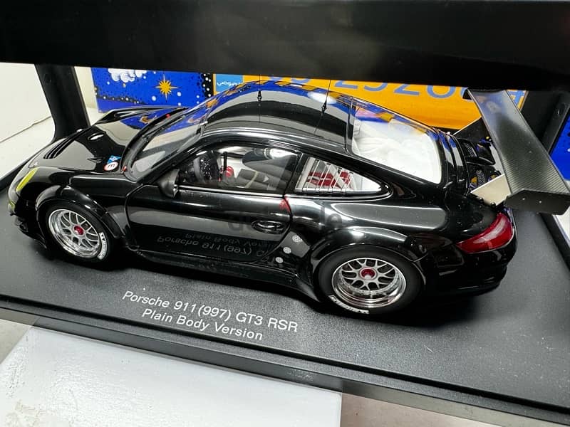 1/18 diecast Autoart Porsche (997) 911 GT3 RSR NEW SHOP STOCK 6