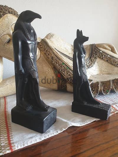 egyptian statues