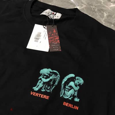 Vertere-Berlin Amore Tshirt SIZE M