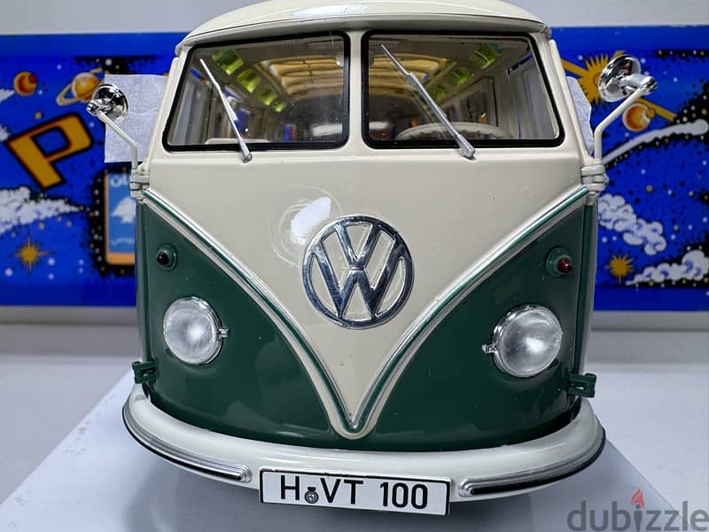 1/18 diecast VW bus T1 b Samba Green (NEW SHOP STOCK) 4