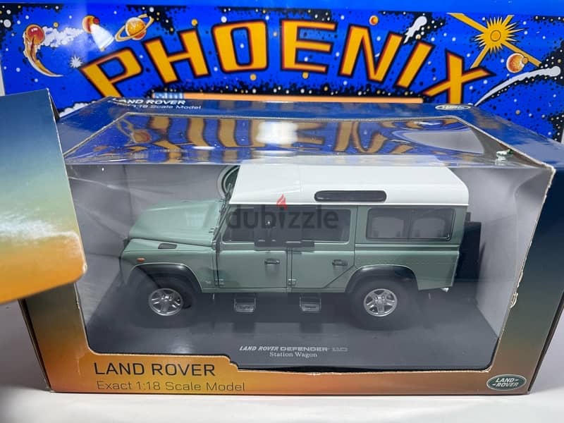 1/18 diecast Land Rover Defender 110 Station by UH HTF 8