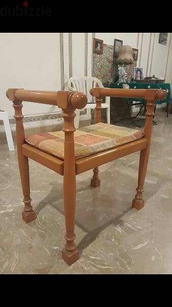 ANTIQUE WOOD CHAIR 5