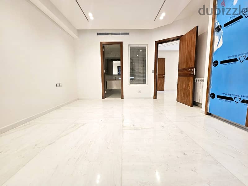 RA24-3440 Luxurious Apartment 250m, for Rent in Ramlet el Bayda 3