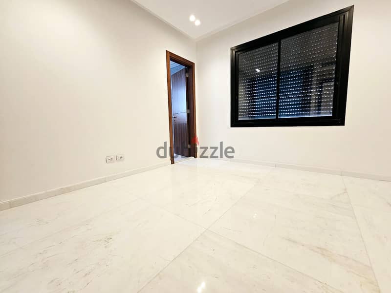 RA24-3440 Luxurious Apartment 250m, for Rent in Ramlet el Bayda 4