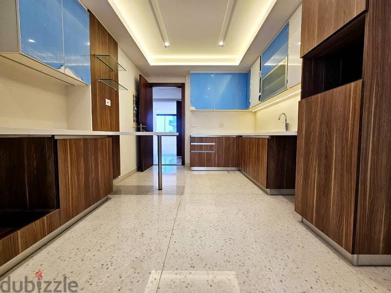 RA24-3440 Luxurious Apartment 250m, for Rent in Ramlet el Bayda 7