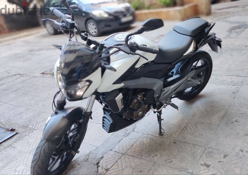 Bajaj dominar 1